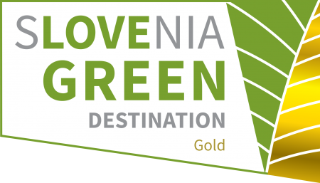 Slowenien grünes Ziel goldenes Logo