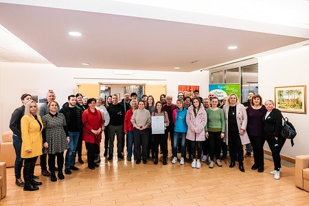 Skupinska fotografija s kodeksom 2025_7 2 2025_Jesse Štefane