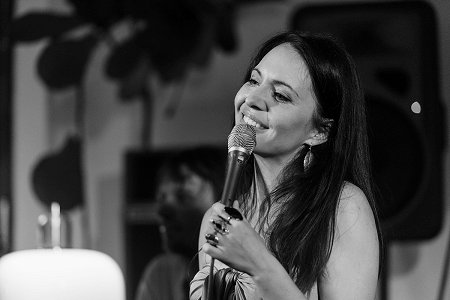 6. Poletni glasbeni večeri v ŽK_Piazzolleky in Ana Bezjak_ photo Urška Lukovnjak